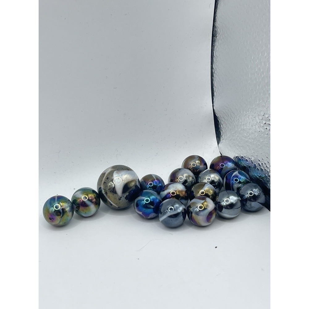 Lot of 17 Vintage Akro Agate Marbles Slag & Corkscrew Inc Yellow 1915–1935